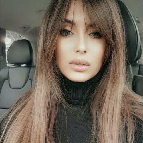 Aida J.