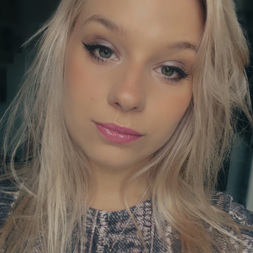 Pauline C. profile photo