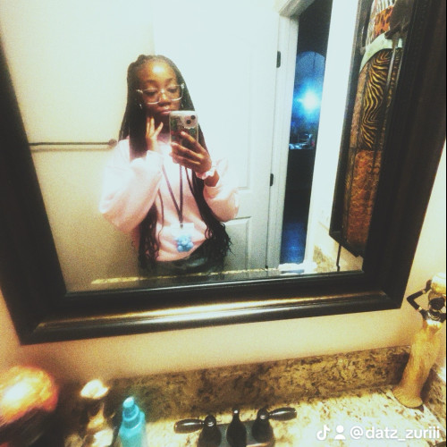 Zuri Y. profile photo