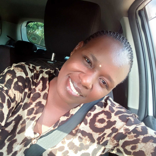 renah m. profile photo
