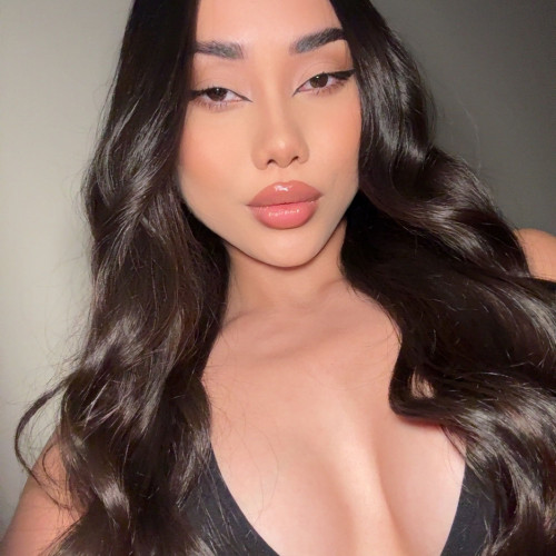 Bee K. profile photo