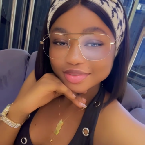 DebbyBow D. profile photo