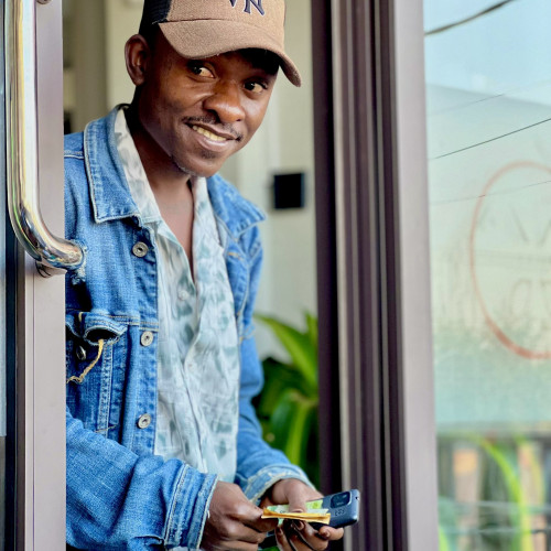 Jojo L. profile photo