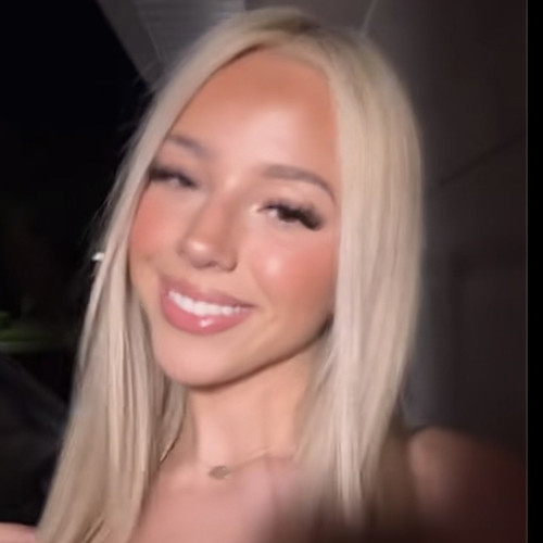 Laina E. profile photo