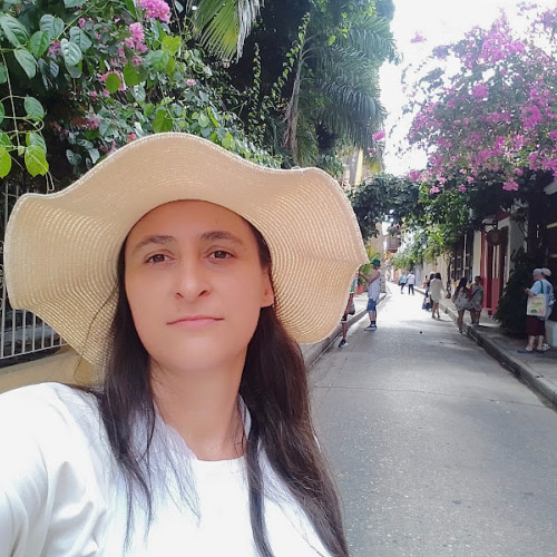 lizdey m. profile photo