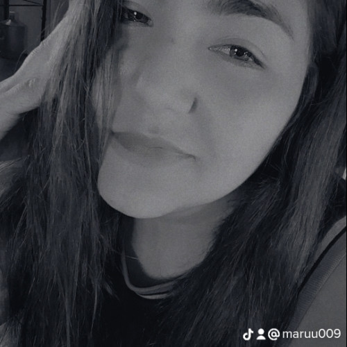 mariana v. profile photo