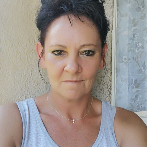 Jolandi V. profile photo