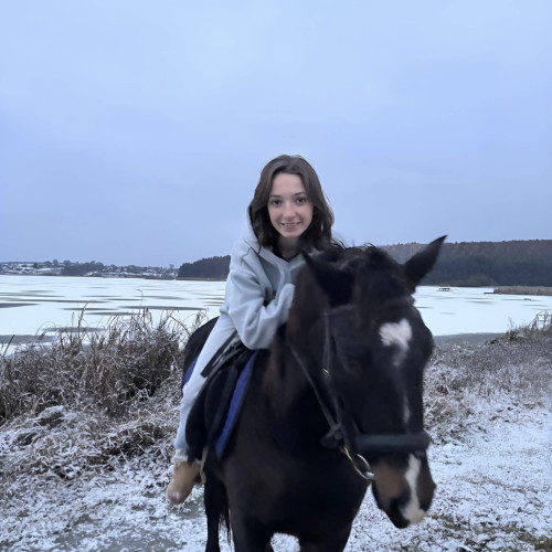 Olya V. profile photo
