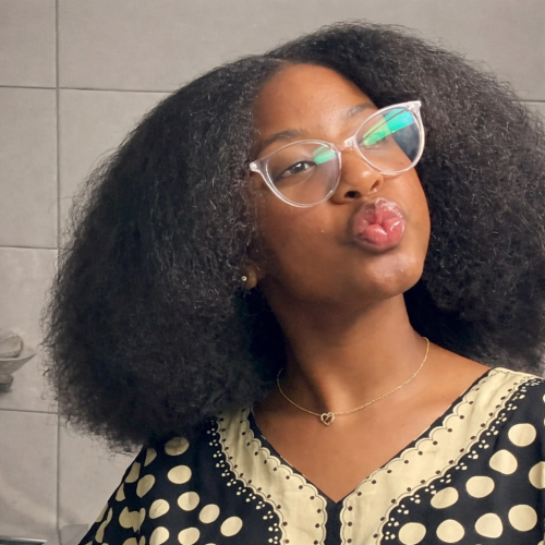 Vee V. profile photo