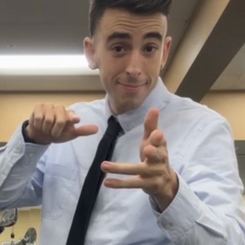 Alex R.
