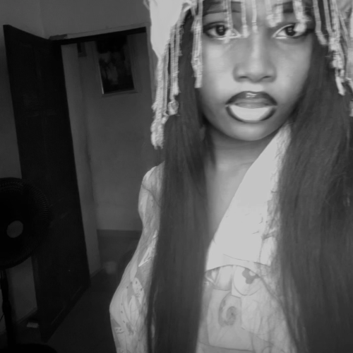 nelly l. profile photo