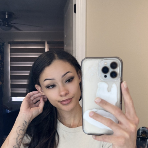 Desirae P. profile photo