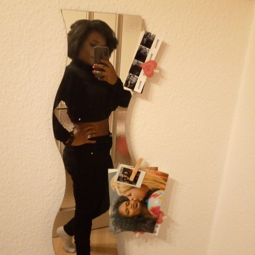 Lizz L.