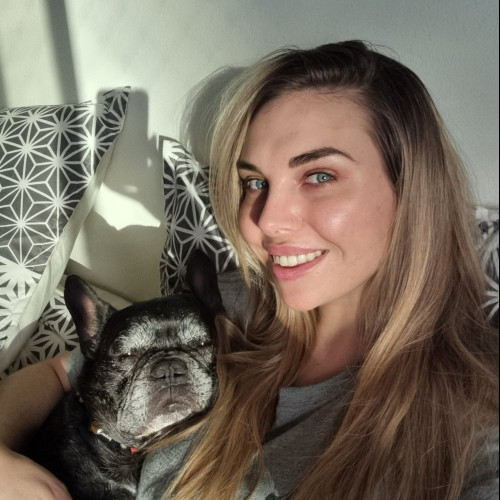 Casi  C. profile photo
