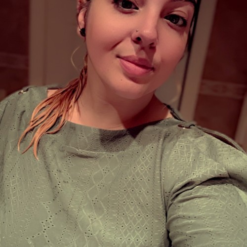 Ariana G.