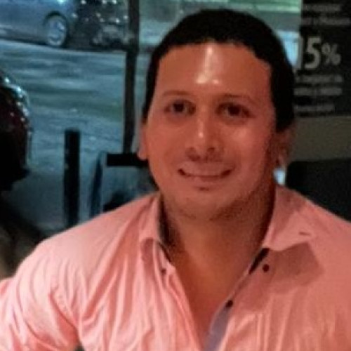 Luis P.