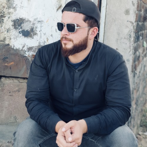 Husnain  J. profile photo