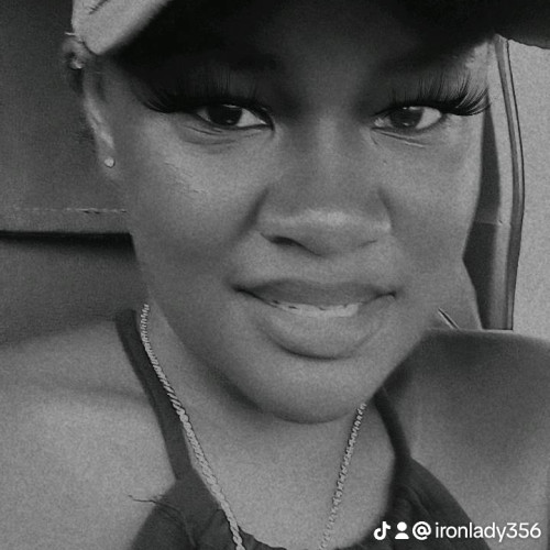 Zoey m. profile photo