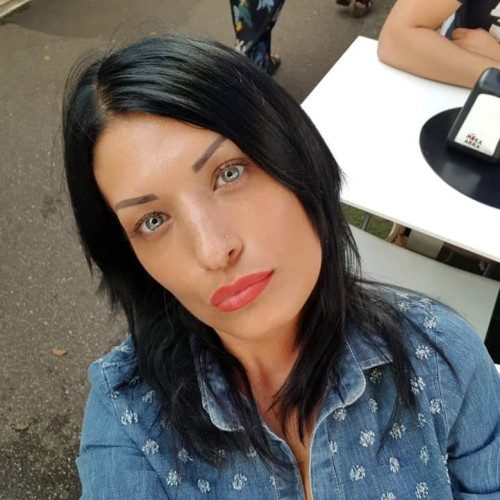 Mari L. profile photo