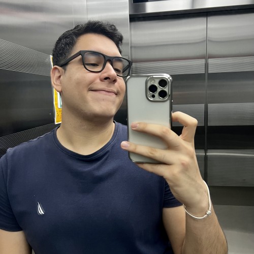 Luis D.