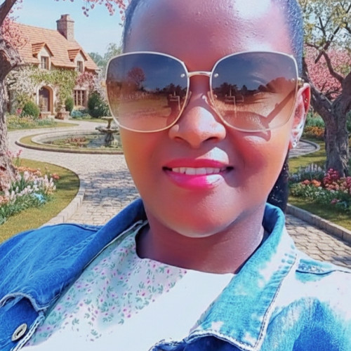 Evalyne  M. profile photo