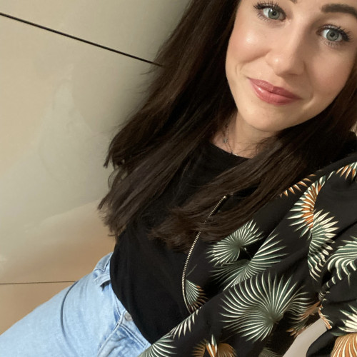Sarah V.