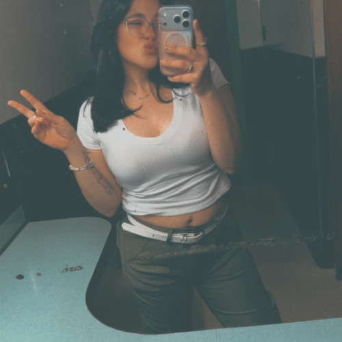 May R. profile photo