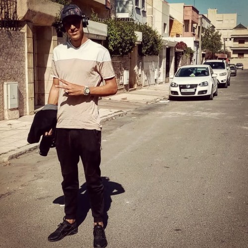 ILYAS R.