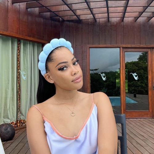 Naya x. profile photo