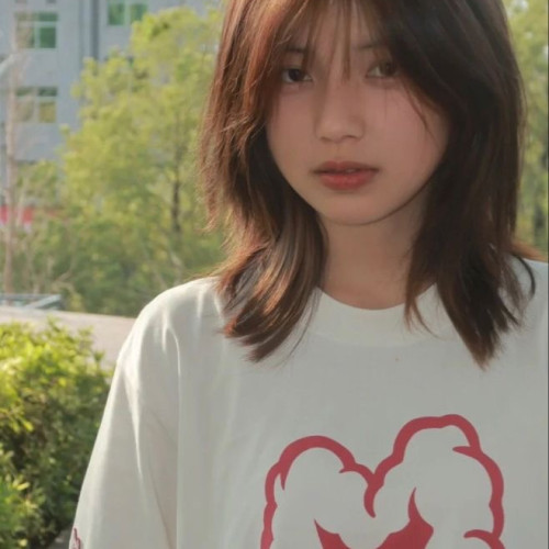 Mia G.