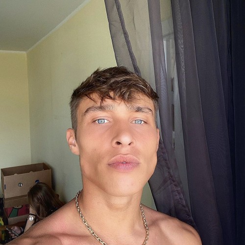 Jonas N.