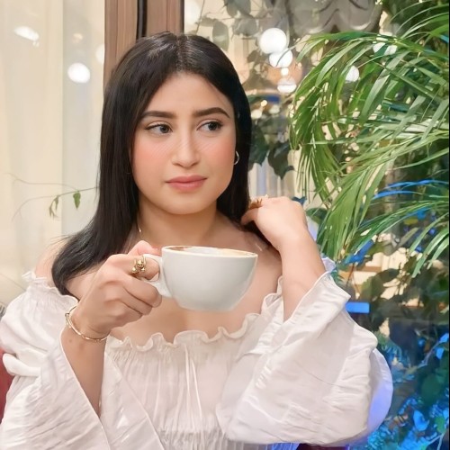Emy E.