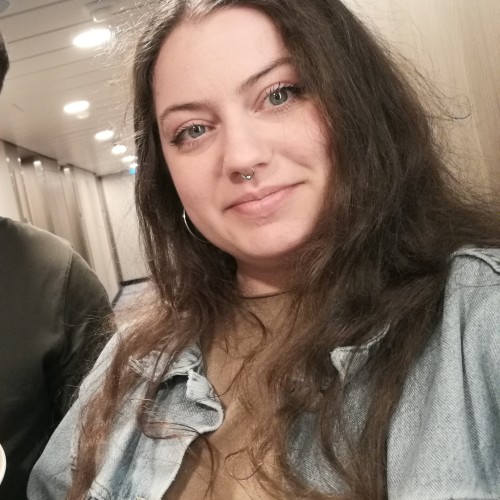 Cátia  R.