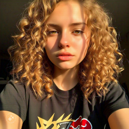 Lara  J. profile photo