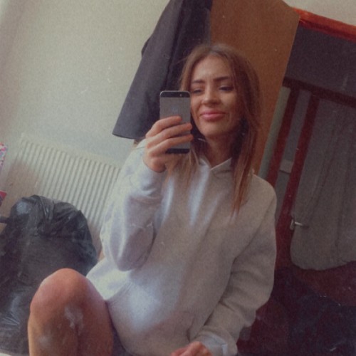 Lesleyann  O.