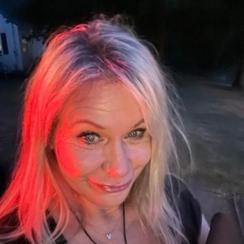 Victoria B.