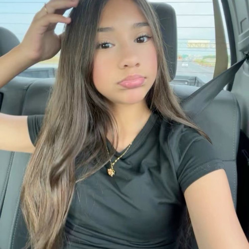 tori w. profile photo