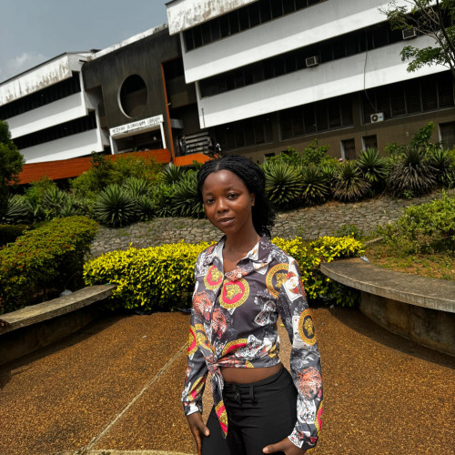 omolola o. profile photo