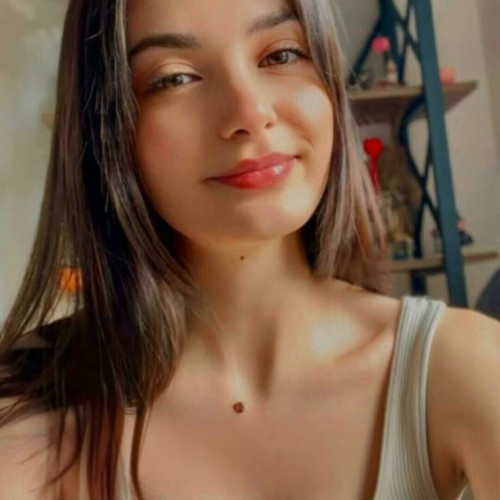 Mia T.