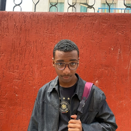 Yusuf  F.