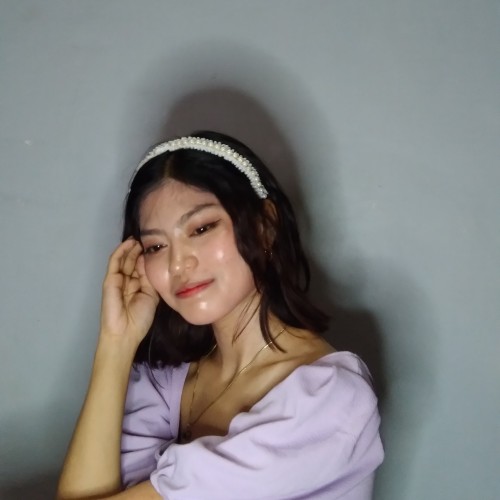 Jhonelyn B.