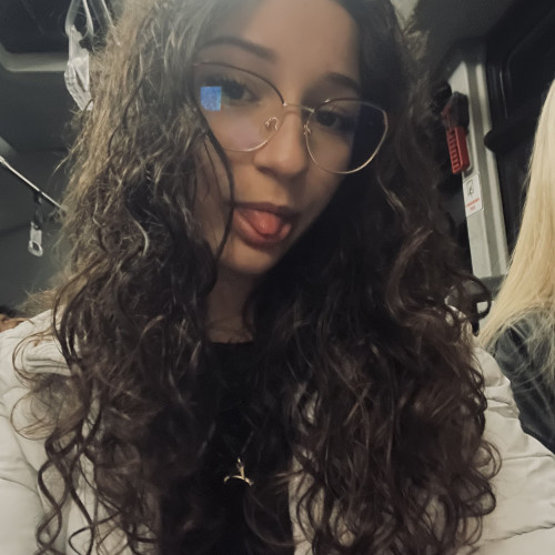 Yarina L. profile photo