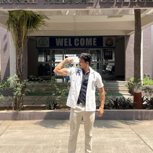 Dr.Yash S. profile photo