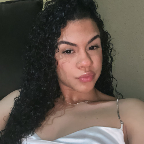 thauany N.