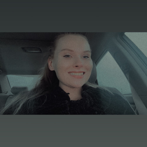 lilly b. profile photo