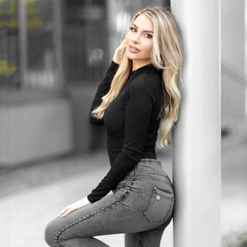MIMI M. profile photo