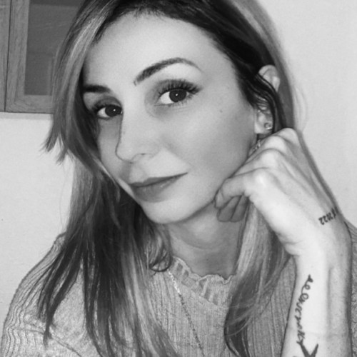 Lauriana R.
