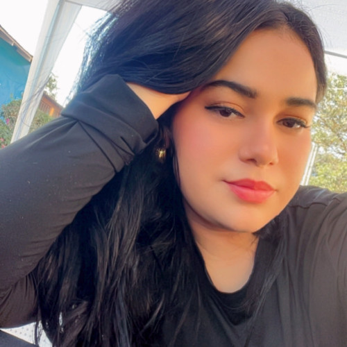 María T.