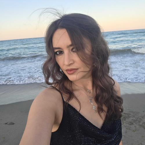Geanina T.