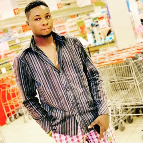 Oluwole  F.